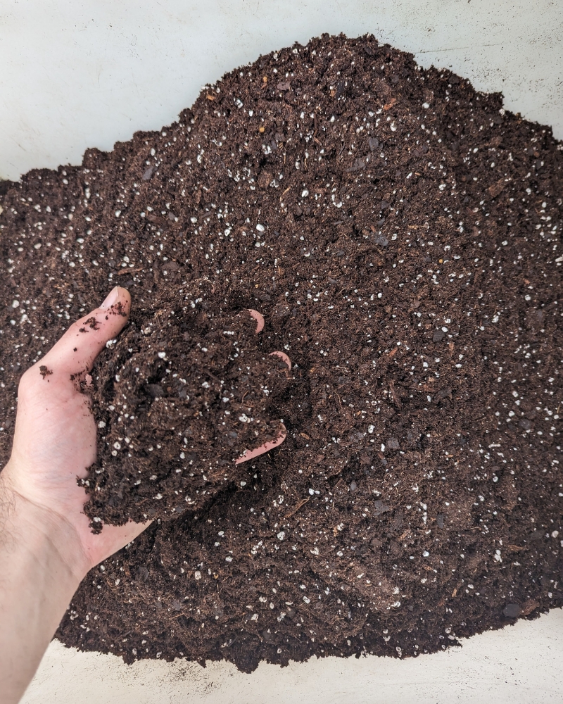 Louisiana Nursery Potting Mix Controlled Release Fertilizer, Unbagged Soil